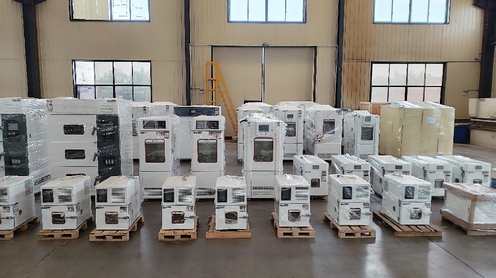 岳陽縣領(lǐng)導(dǎo)調(diào)研湖南冬達(dá)儀器，助力高低溫環(huán)境試驗(yàn)箱工廠高質(zhì)量發(fā)展